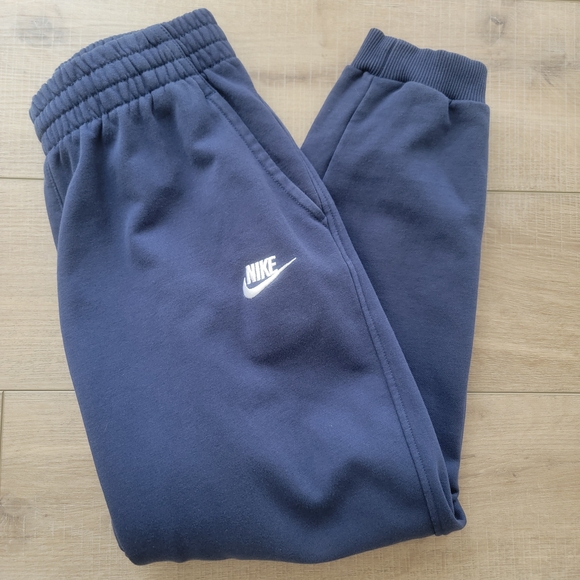 Nike Boys Club Size XL Navy Fleece Joggers. - Picture 4 of 15
